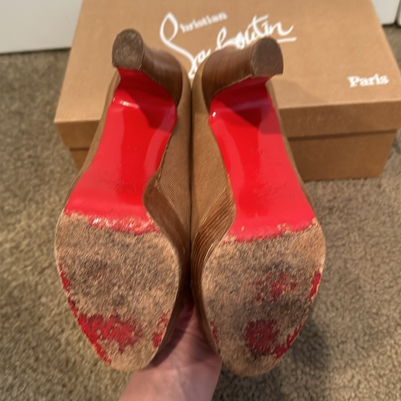 Christian Louboutin Brown Linen Platform Pump - Picture 4 of 9